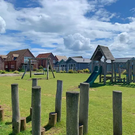 Sea Air At The Bay Filey, Sleeps 4, 2 Dogs Welcome For Free Too *