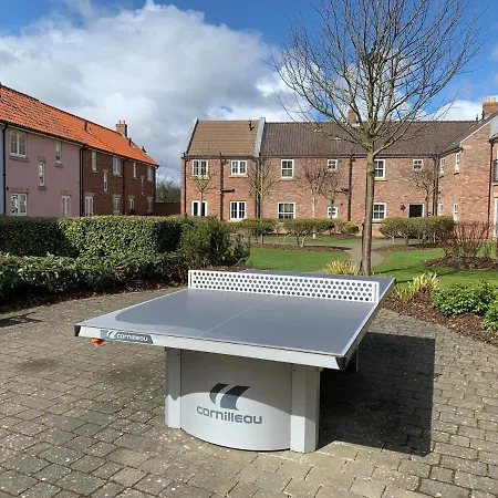 Sea Air At The Bay Filey, Sleeps 4, 2 Dogs Welcome For Free Too