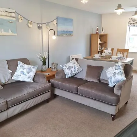 Sea Air At The Bay Filey, Sleeps 4, 2 Dogs Welcome For Free Too * Filey