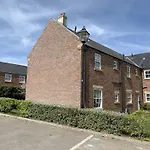 Sea Air, The Bay, 2 Bedroom 2 Bathroom First Floor Apartment, 2 Dogs Welcome